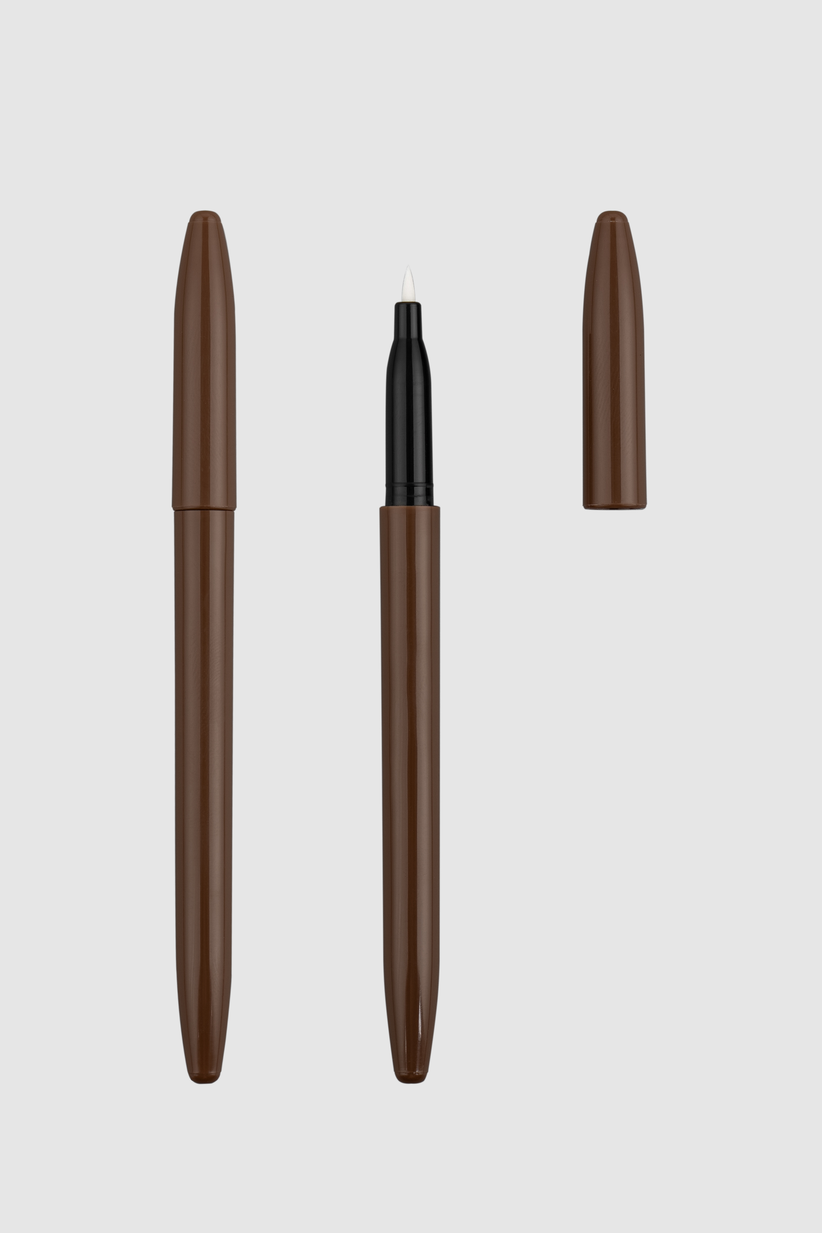 Furnizorul dvs. de eyeliner lichid are multe probleme de detaliu?
